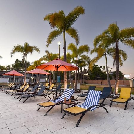 Golden Host Resort Sarasota Exterior photo